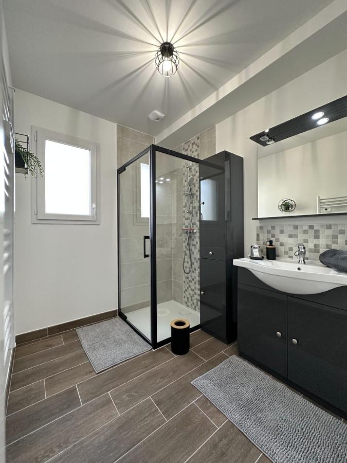 * Domaine De La Solaie * - Proche Bords De Loire Villa Saint-Denis-de l'Hotel ภายนอก รูปภาพ